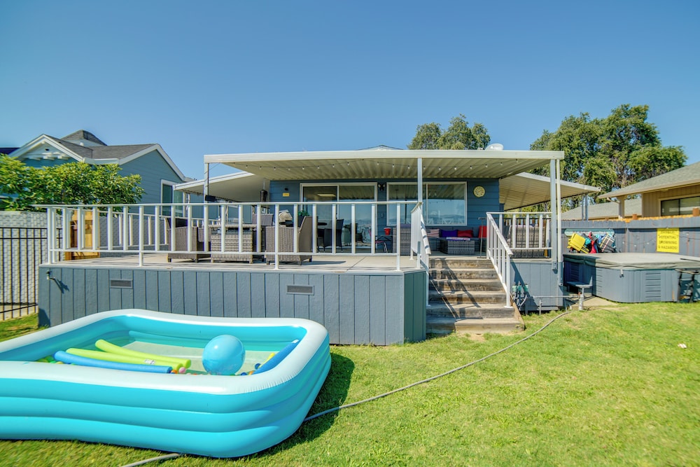 Hot Tub, Views & Dock! Playful Home on Clear Lake