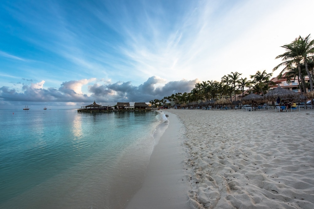 Playa Linda Beach Resort - Property Image 12
