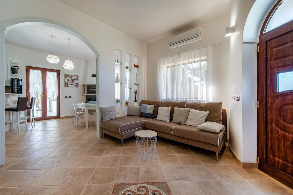 Villa Luxury Apulia by Apulia Hospitality view 4