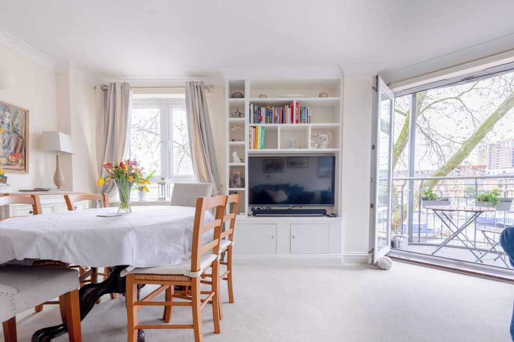Unique Waterfront 2BD Flat - Rotherhithe