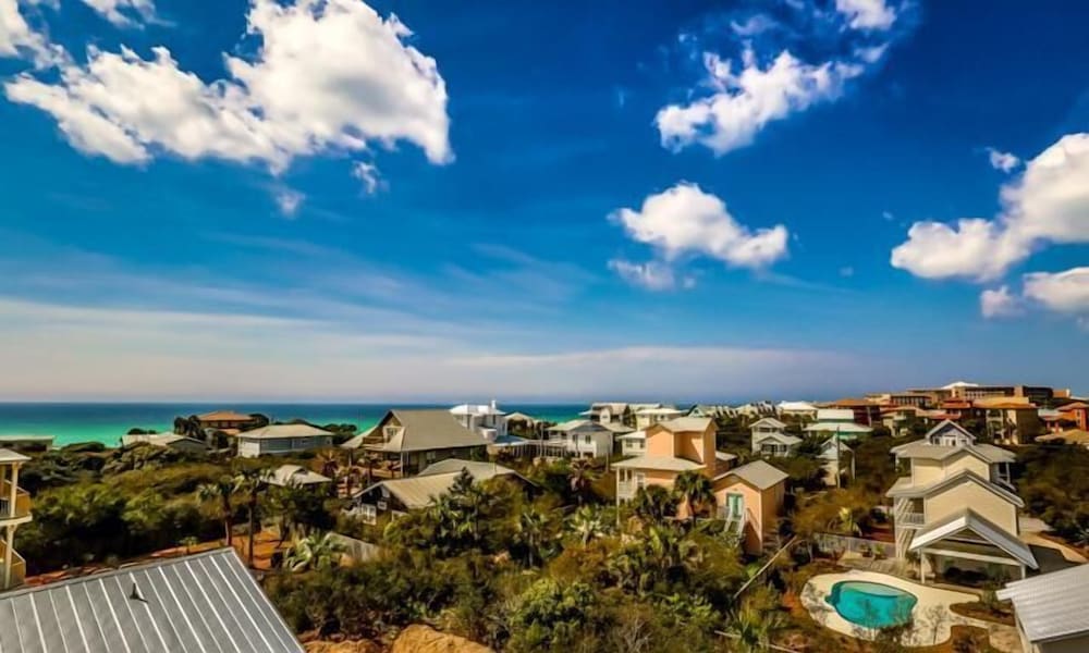 Blue Sky 4 Bedroom Holiday Home by Five Star Properties