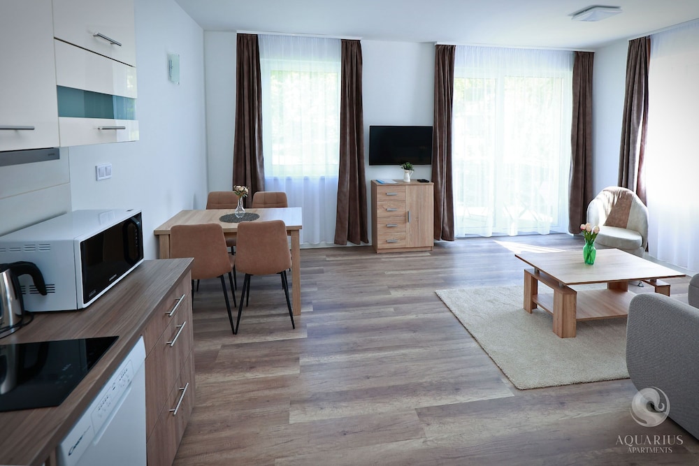 Aquarius Apartments