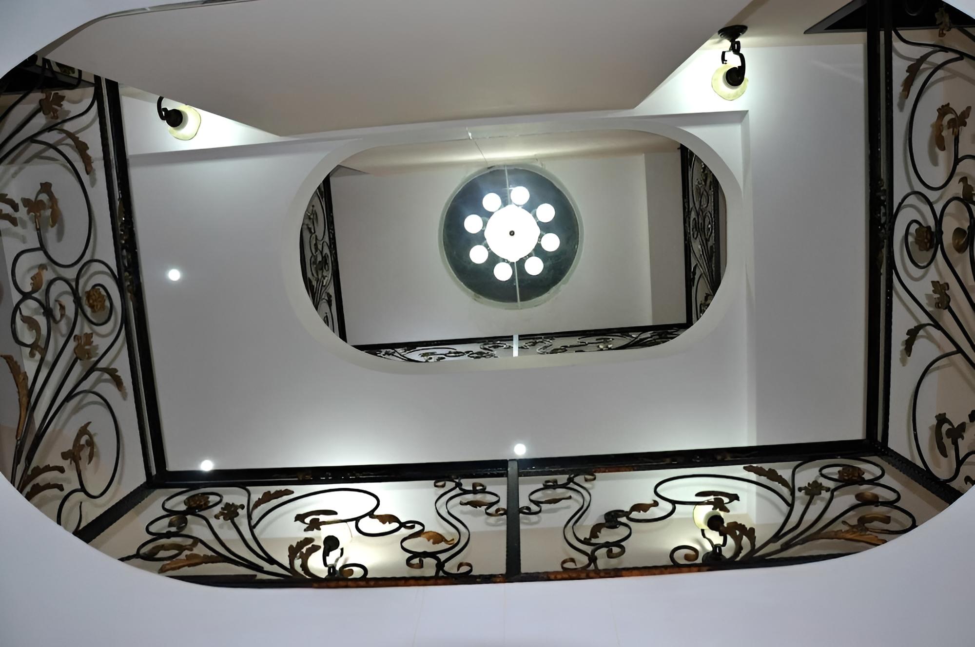 Hotel White Palace