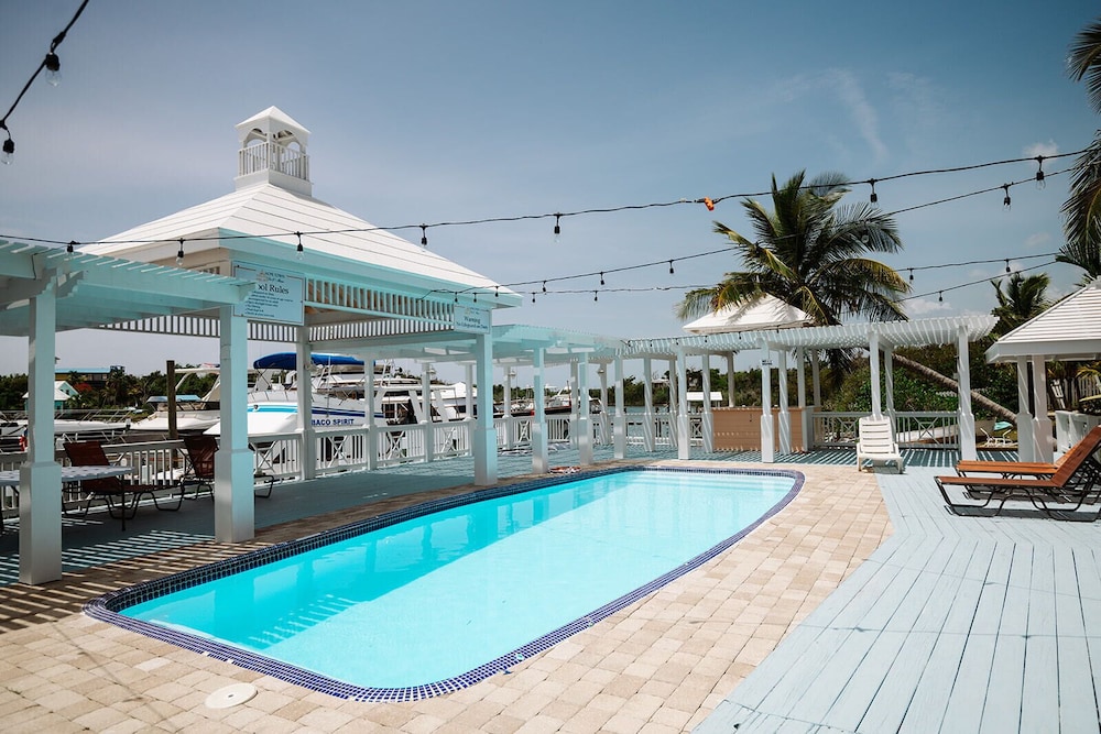 Hope Town Inn & Marina