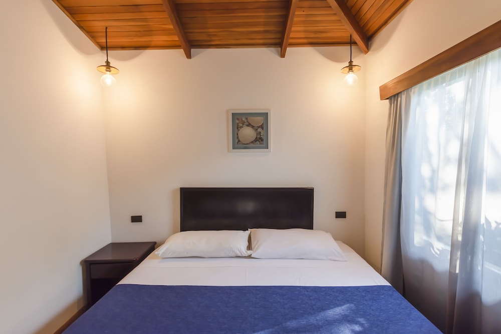 Casas Santa Teresa view 4