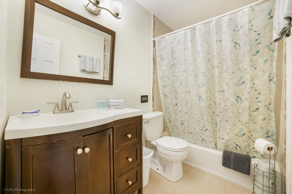 Unique Luxurious House Bright and Airy 4 BDR - Image 2