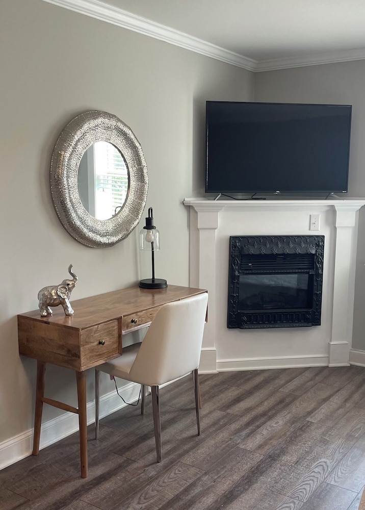 Hargrave House B & B