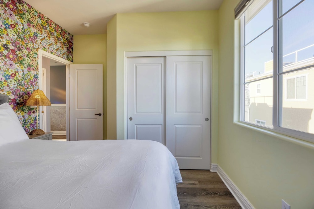 Casa do Sol by Avantstay Rooftop Deck w/ Ocean Views 2 Blocks to Beach!