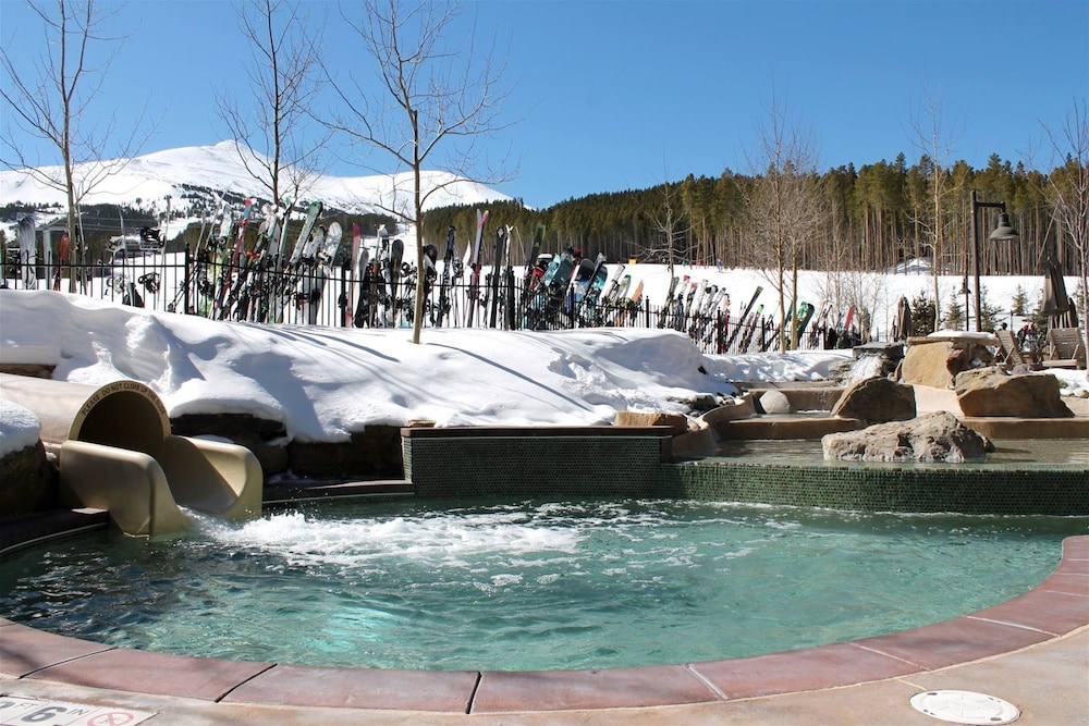 Grand Timber Lodge - Holiday&new Years view 4