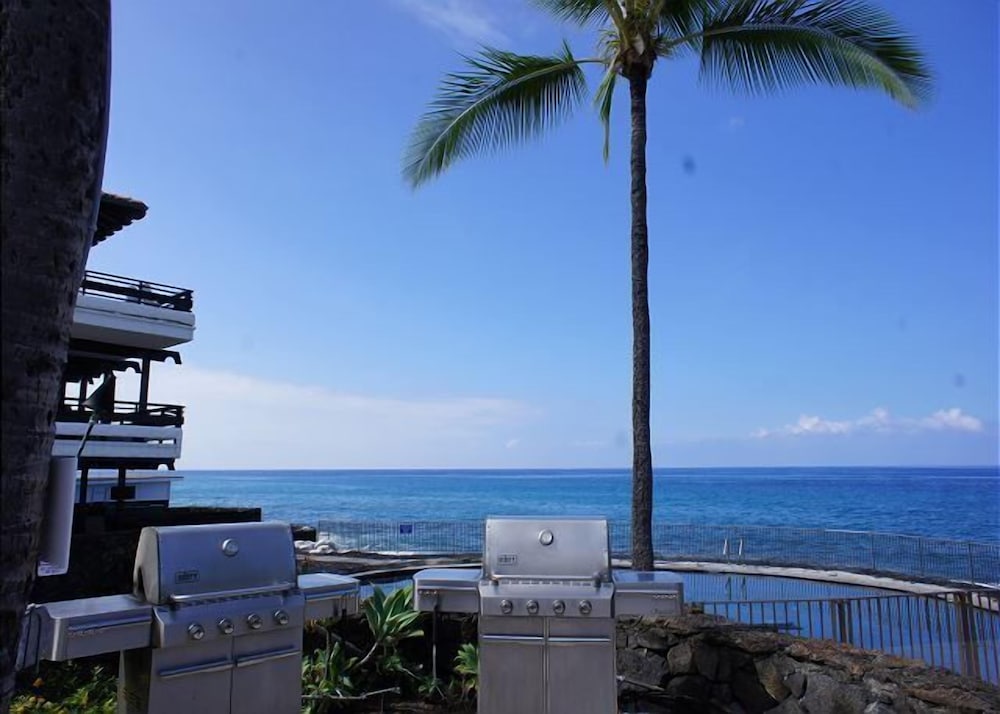 Almost Ocean Front - Beautiful Woodwork - Top Floor - Vrkcv