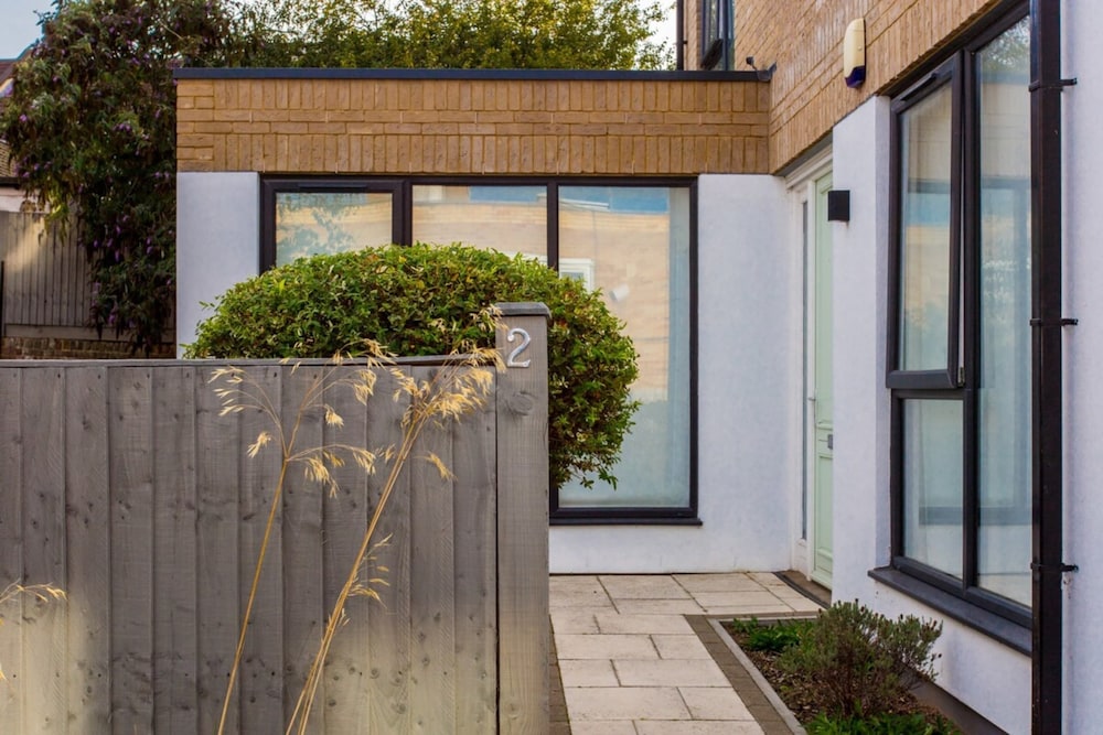 Cosy 2 Bedroom House Near Greenwich