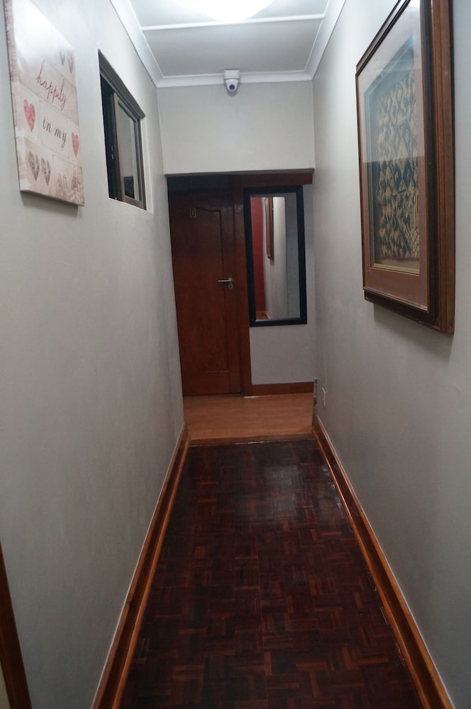 Miraton Eastgate Suites