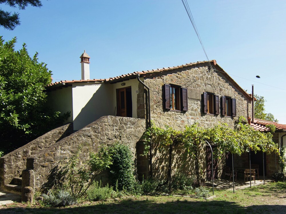 Charming Tuscan Stay With Pool