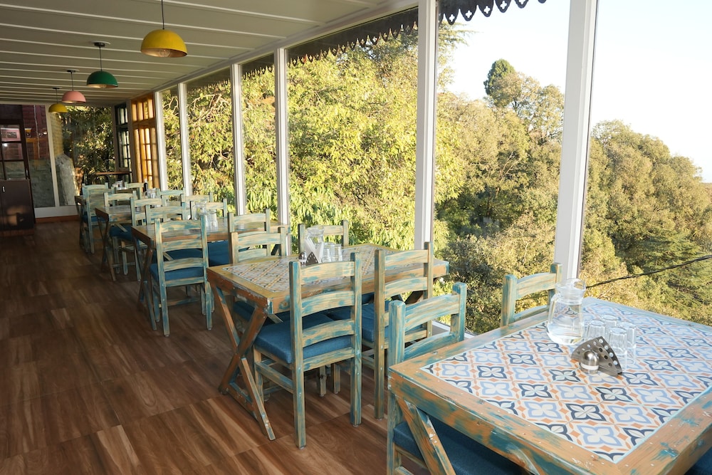 Sansa By The Woods - Manor Mussoorie