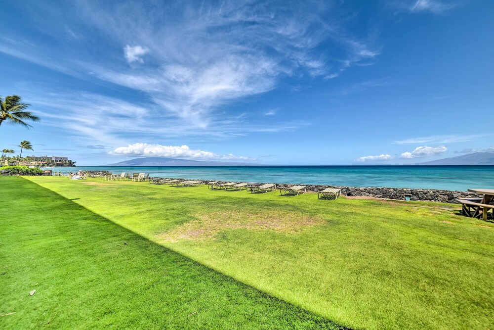 Beachfront Condo: Sunset Views & Pool Access! view 2