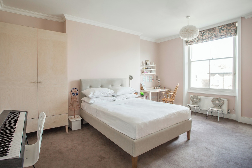 Leamington Road Villas II by Onefinestay