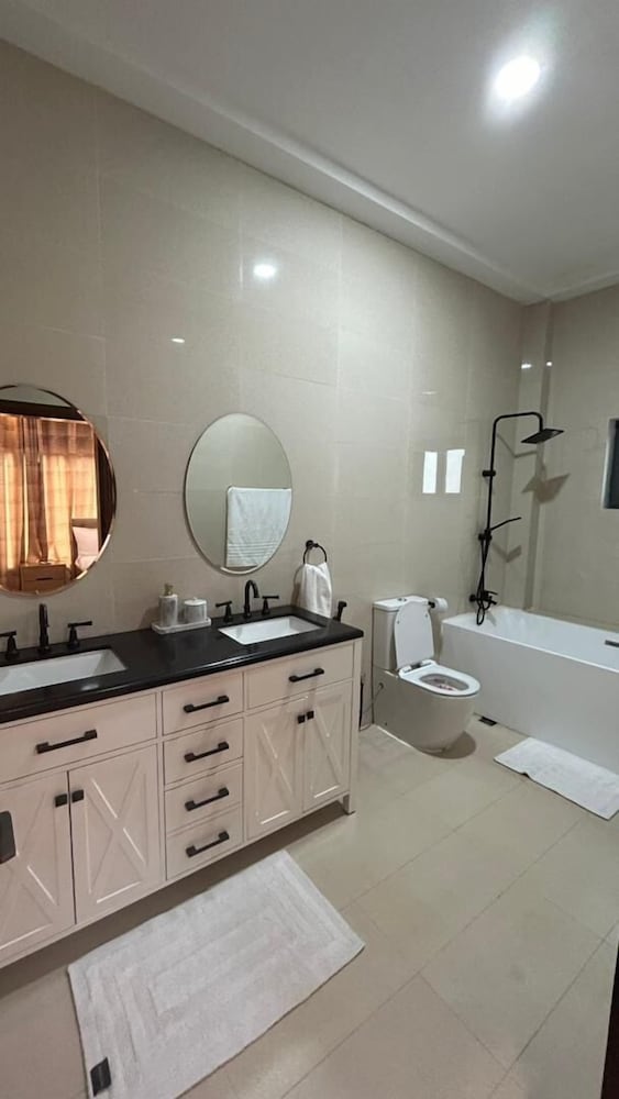 Ocean Breeze Luxury Apartments