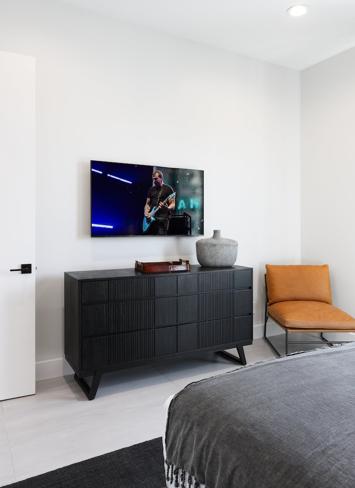 Ember-pool Heat Available-in North Scottsdale