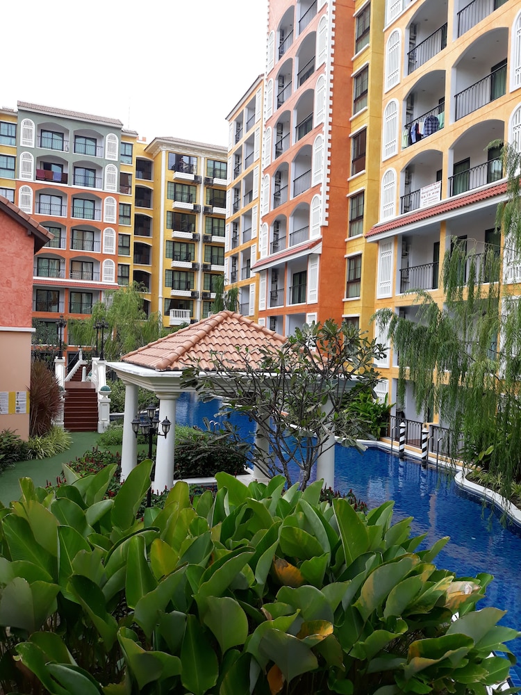 Hotel Venetian Pattaya By Pany - Image 1