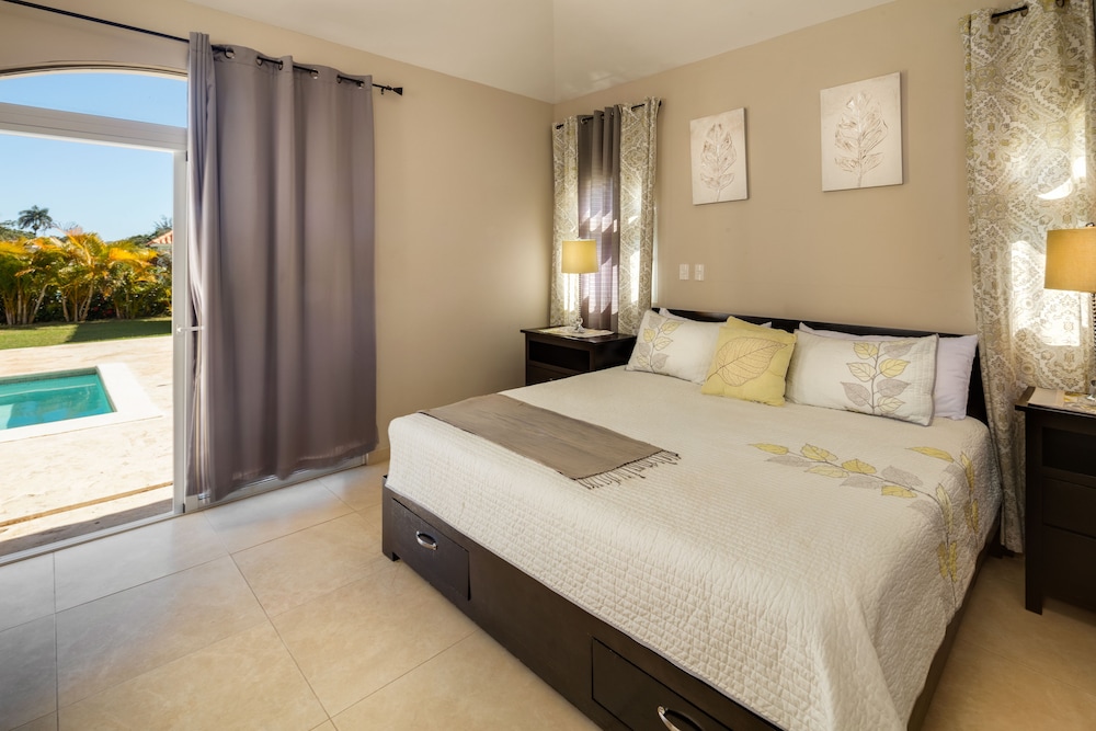 Ocean Village Villa 04 view 2