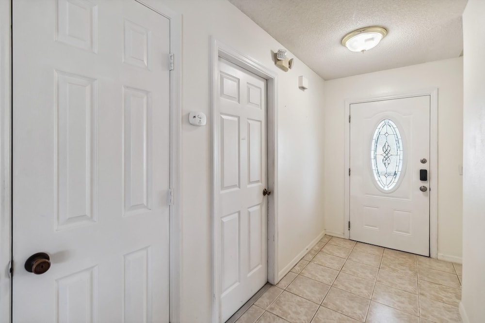 5/3 Vacation Home With a Large Pool Near the Disney Attractions!!