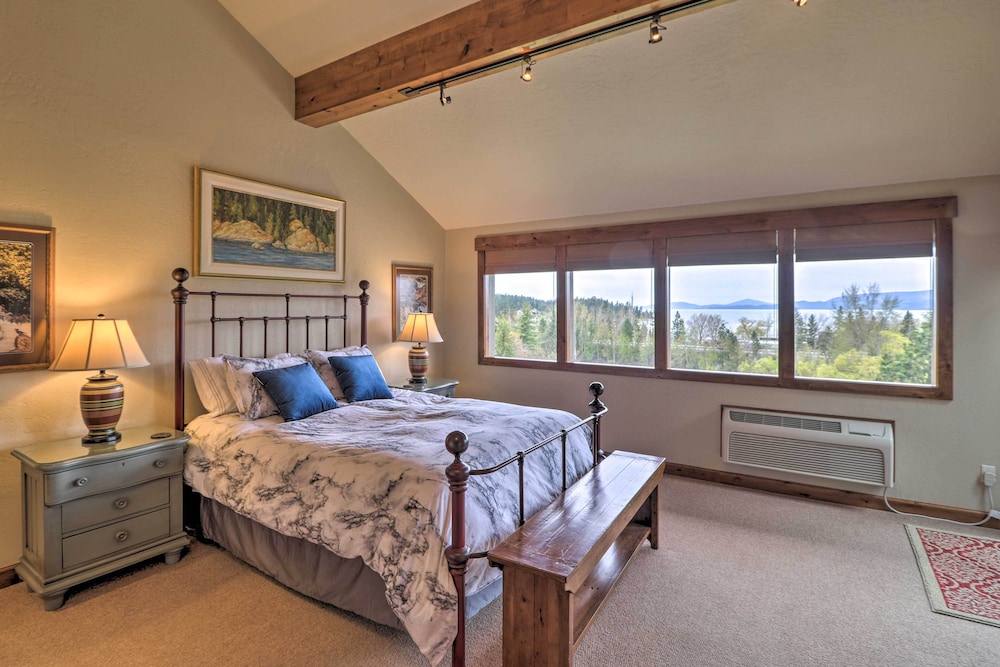 Expansive Bigfork Resort Retreat on Flathead Lake!
