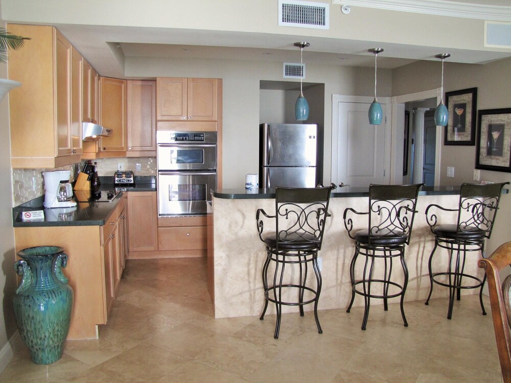 Majestic Sun Condos by Crystal Waters