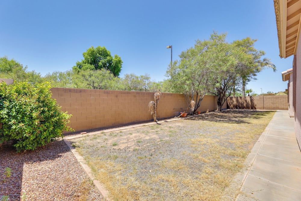 3 Mi to Santan Village: Home w/ Covered Patio