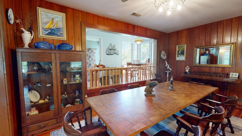 1111 2nd Avenue by Tybee Vacation Rentals