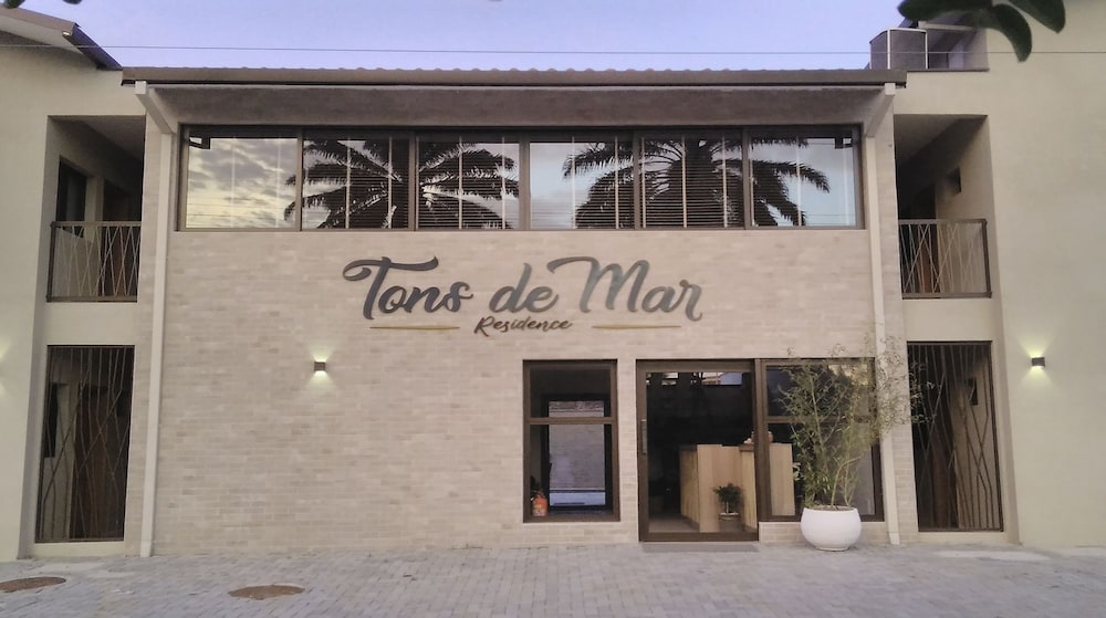 Hotel Tons de Mar Residence - Image 1