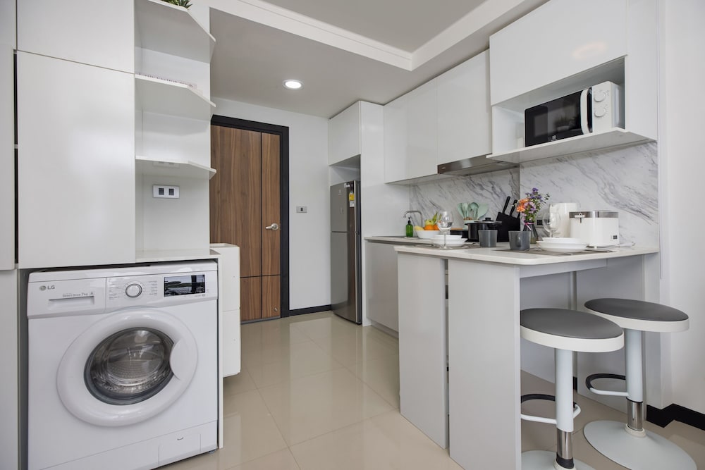 Chill & Relax Stay at Rawai Condo 311