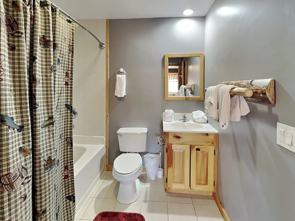 Zen Bear's Den by Jackson Mountain Rentals