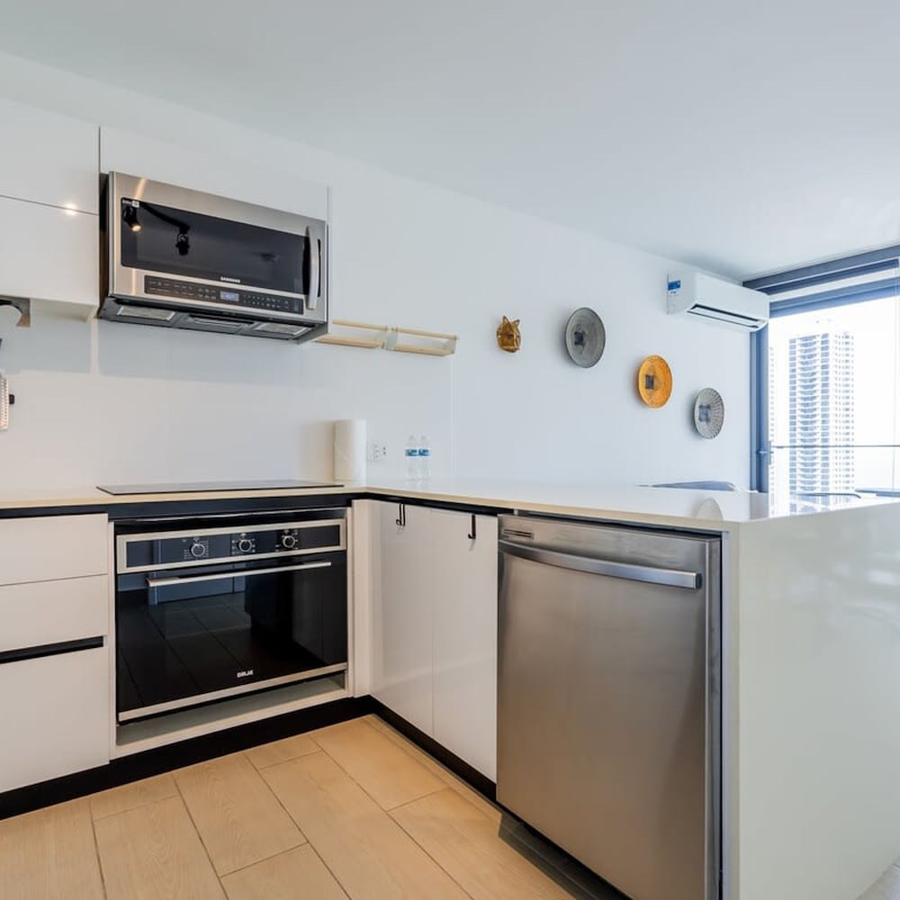 w Wonderful 1BR in San Francisco With Balcony