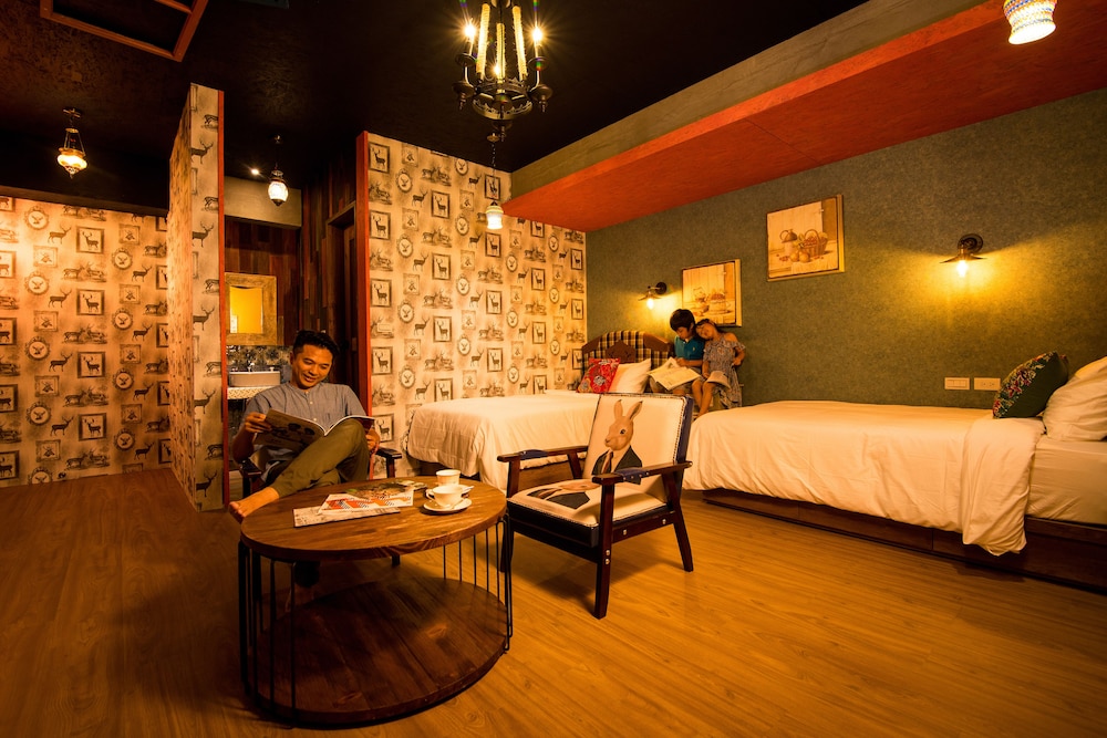 Fly Inn Yilan