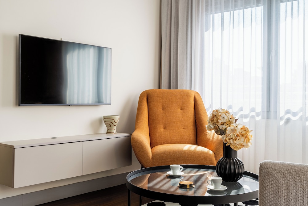 Local Host Living - Signature Apartments in Nicosia