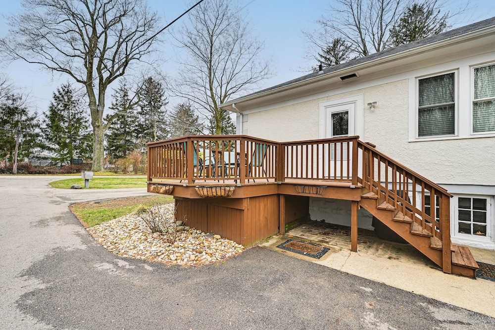 1/2 Mi to Beach & Lake Michigan: Condo w/ Pool!