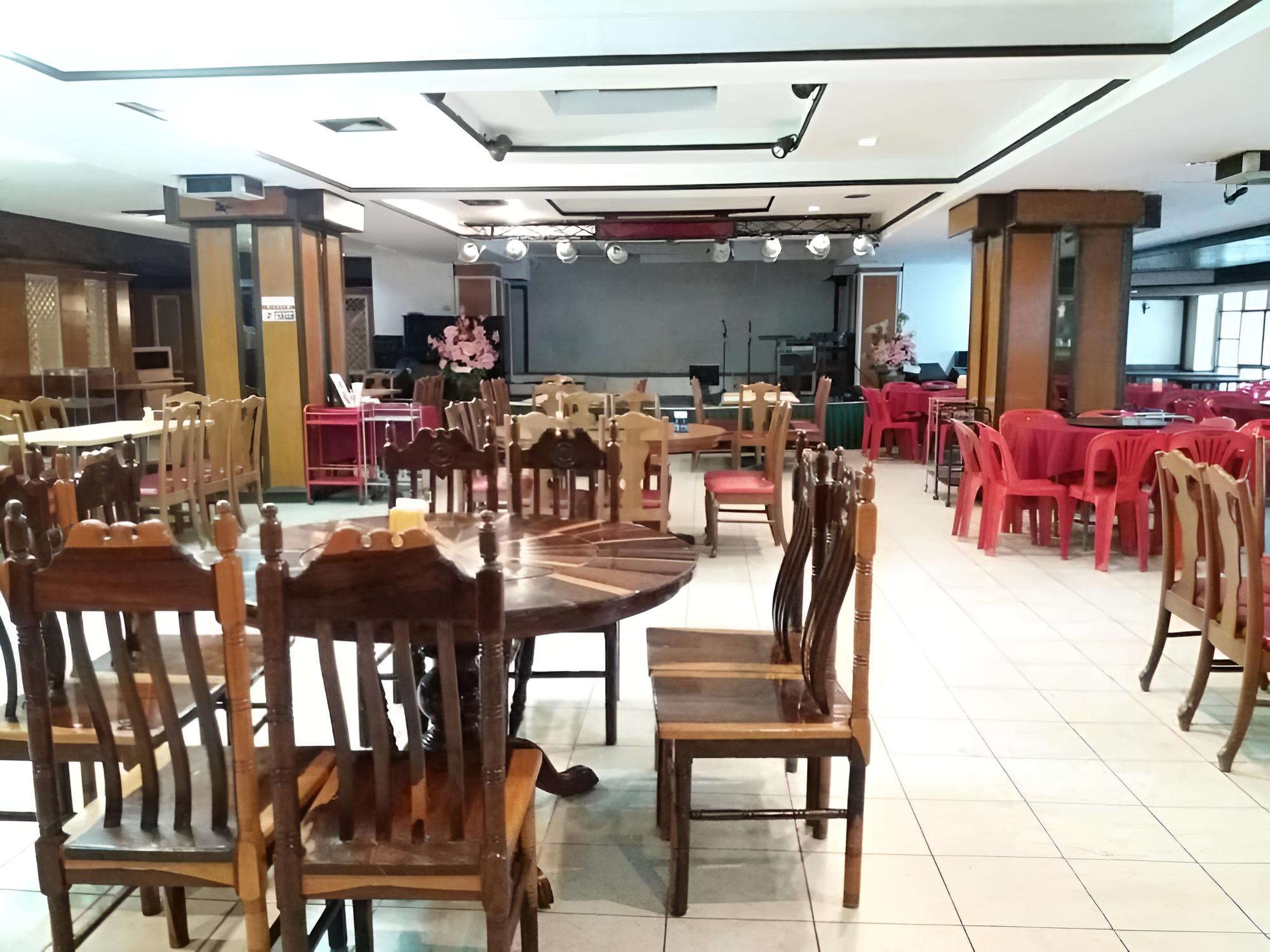 Petchkasem Grand Hotel