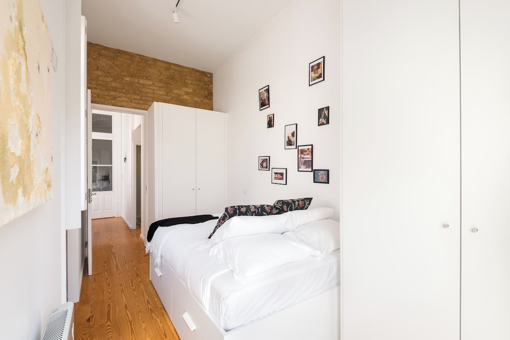 Markes 路 馃 Lovely 1BR Home w/ Sunny Backyard