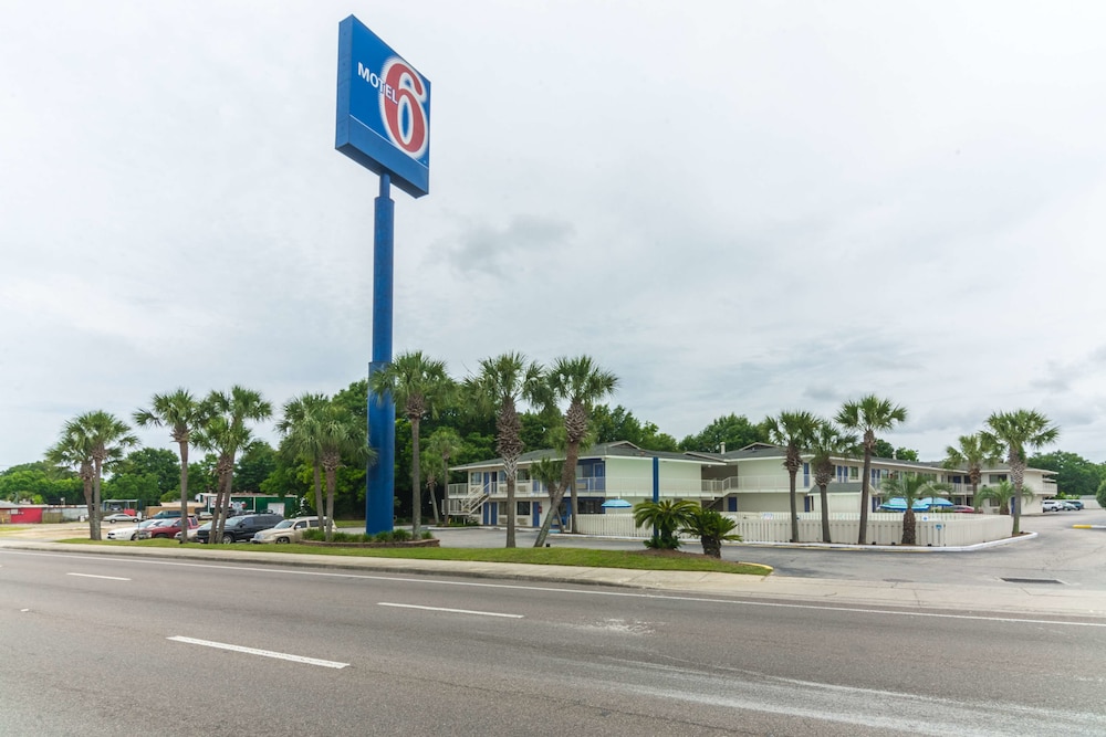 Motel 6 Pensacola, FL - Airport West