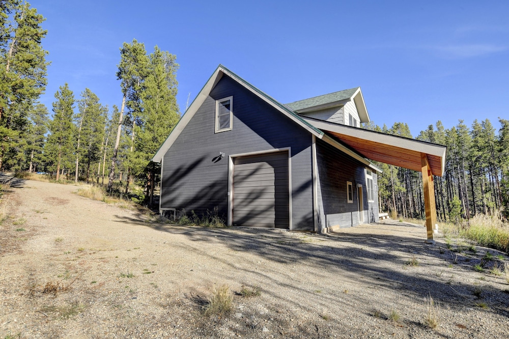 Silver Lining Circle 4 Bedroom Home view 5