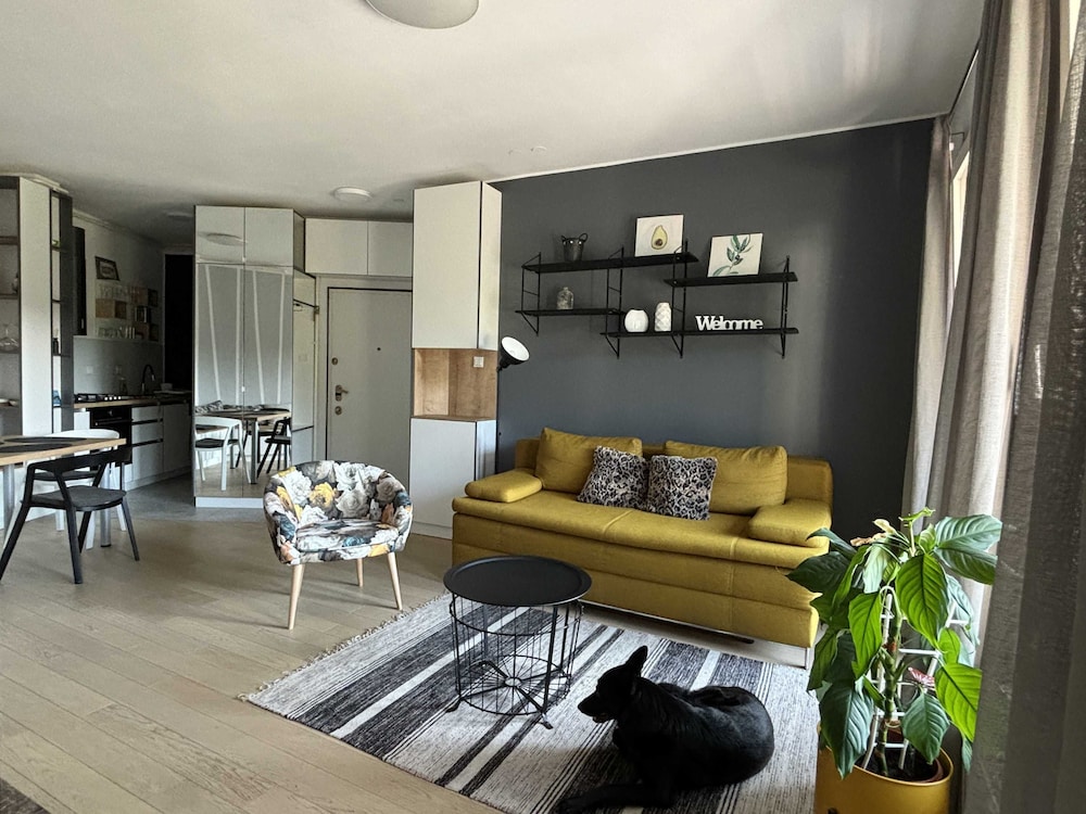 Modern & Charming - Free Private Parking