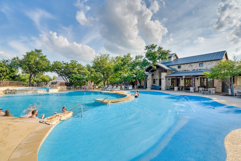 Jonestown Condo on Lake Travis w/ Community Pool! - Property Image 34