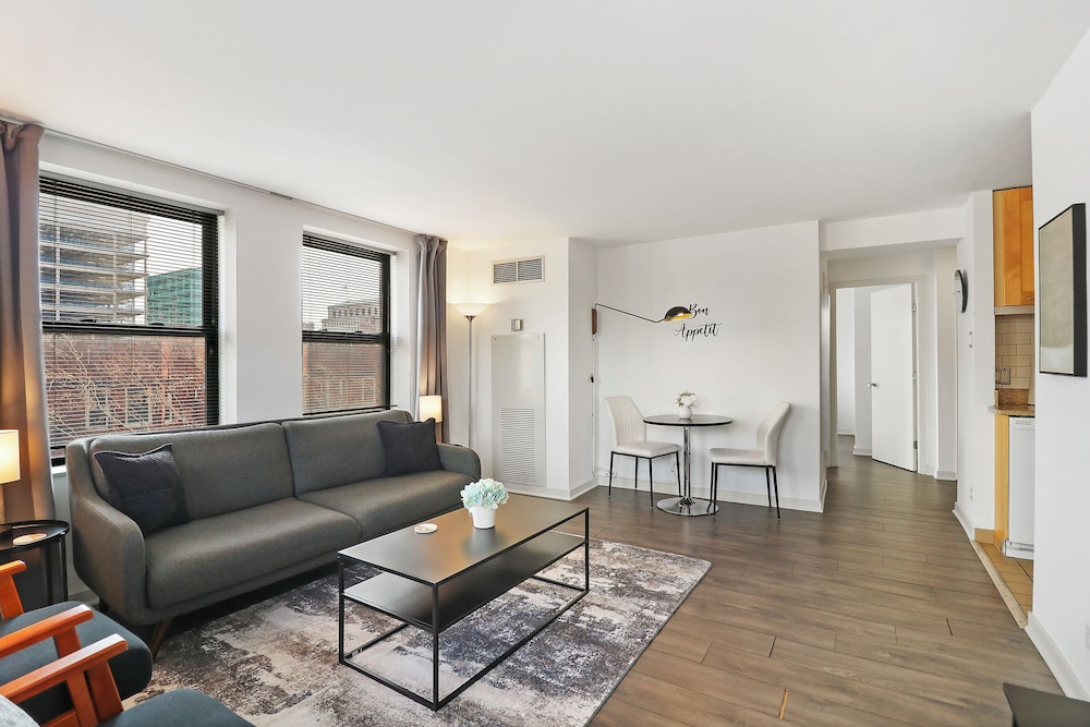 Explore this 2BR Apt - Blackwood rep