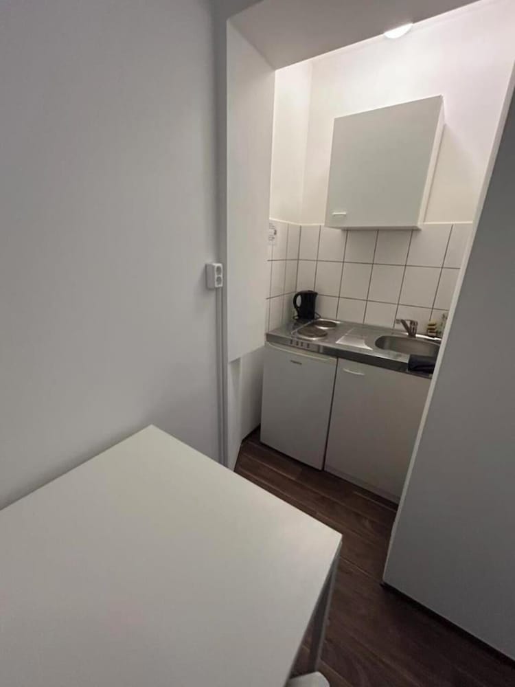 2-Rent Group Hostel Apartments SEN14