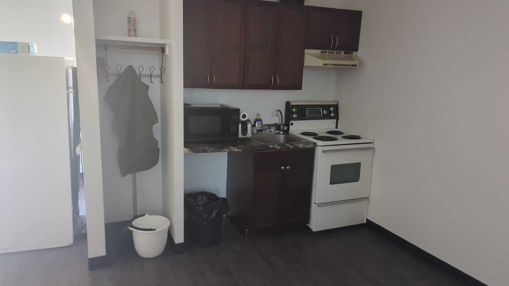 641 Grill & Motel