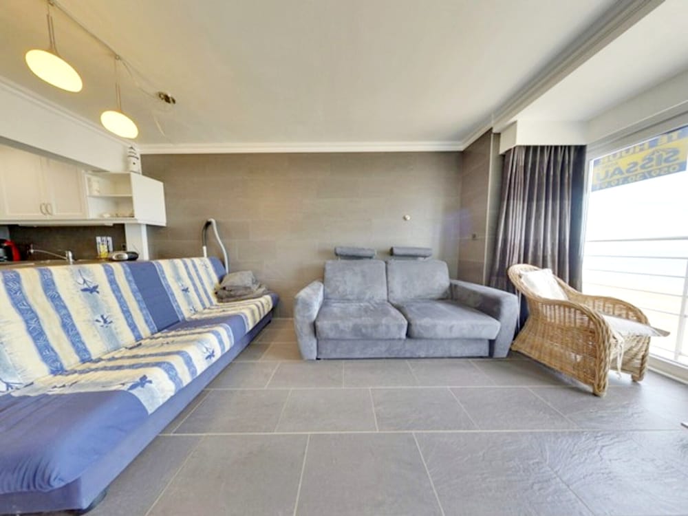 Studio in Middelkerke With Sea View