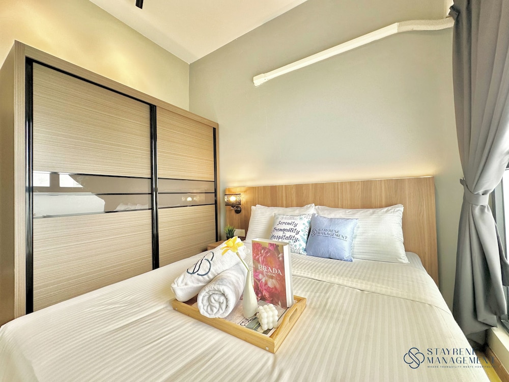 Country Garden Danga Bay Sea View Homestay by Stayrene
