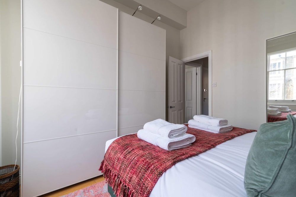 Fantastic Earls Court Flat