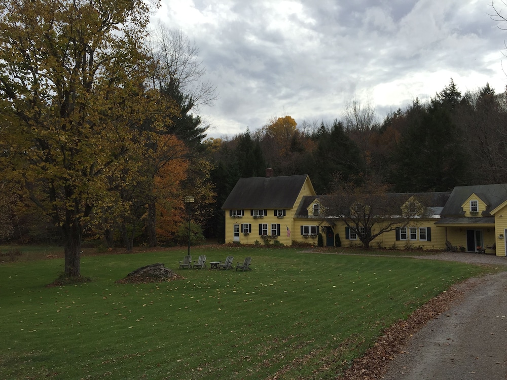 Fiddler's Green Inn