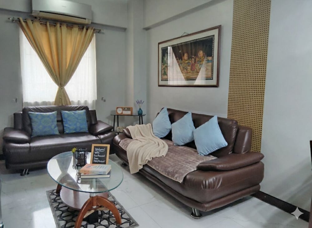 Cheap Accommodation - Newport Boulevard